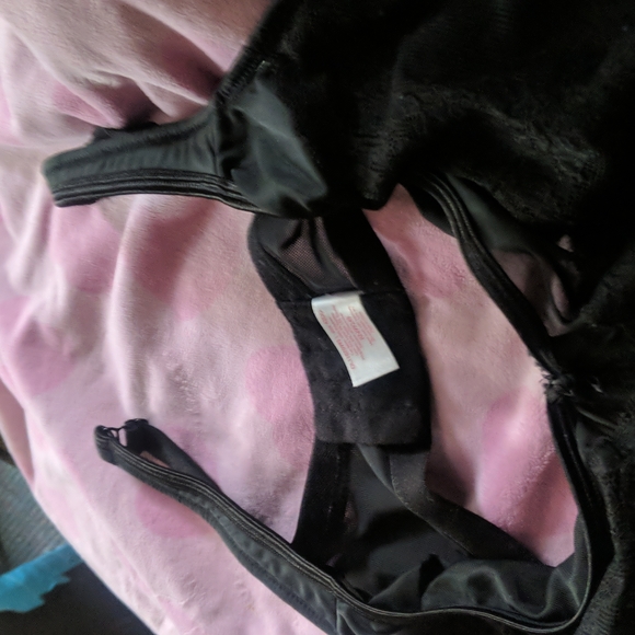 Bra 42dd black lace underwire. No padding.serenada brand.NWOT - Picture 7 of 10